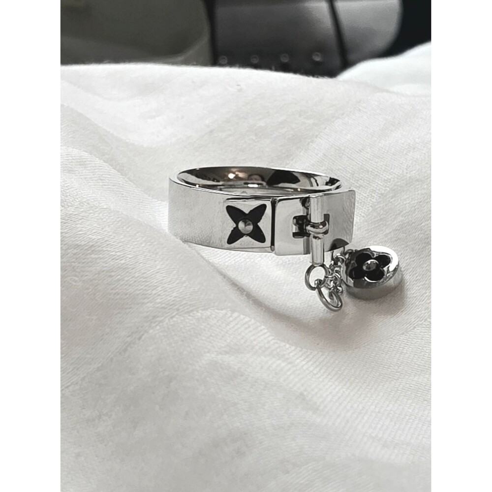 💎STAINLESS STEEL💎 STEAM PUNK CLOVER RING - Picture 2 of 5
